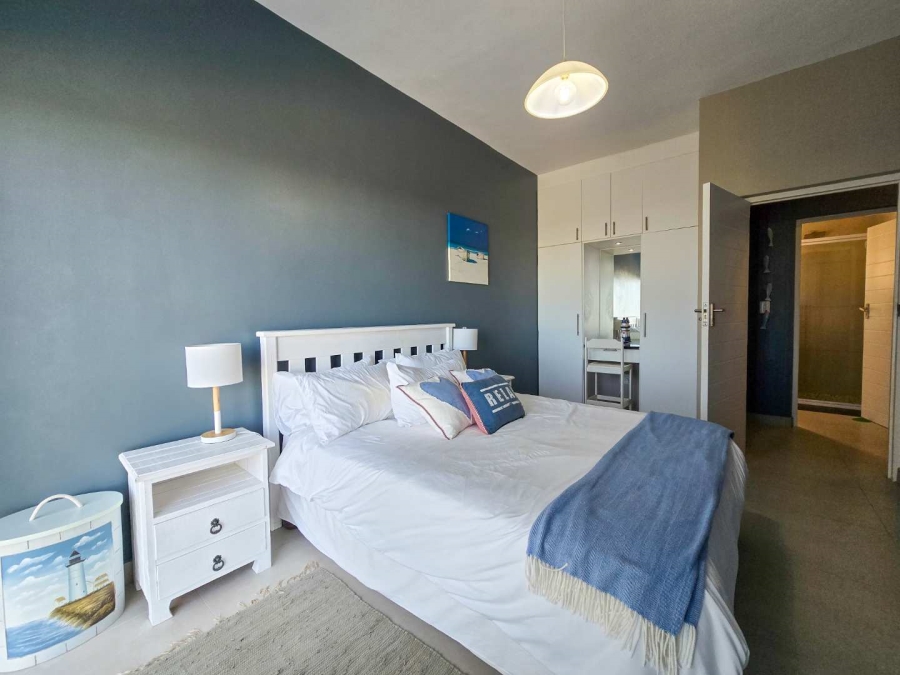 6 Bedroom Property for Sale in Stilbaai Oos Western Cape